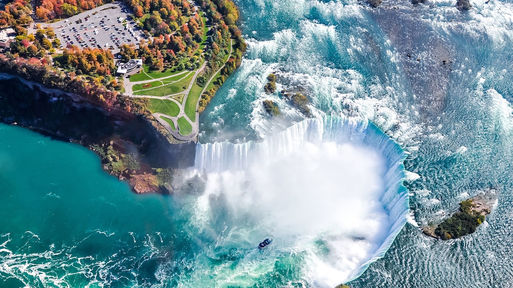 Day Trip from New York to Niagara Falls by Air