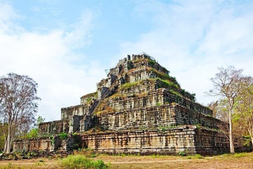 Koh Ker and Beng Mealea Excursion Join-in Tour