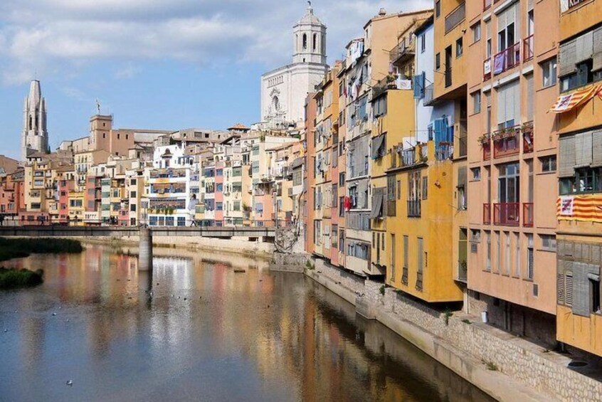 Girona Exclusive Walking Tour : Guided Tour with Small Group (3 Hours)
