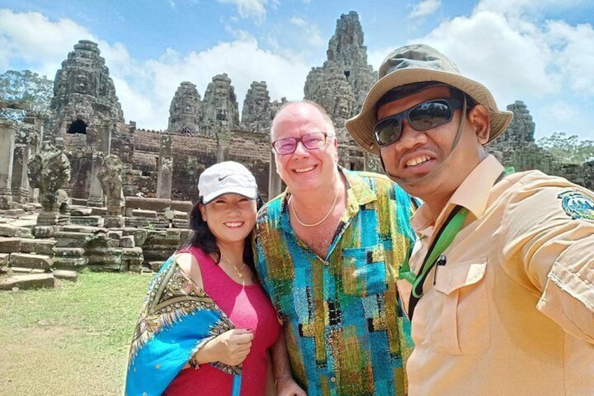 Angkor Wat Small Tour & Banteay Srey (Lady Temple)