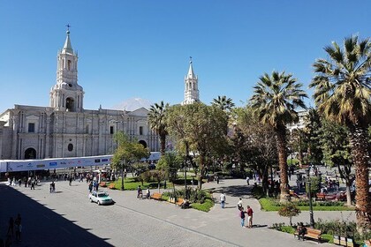 Multi day tour in Lima with meals and accommodation