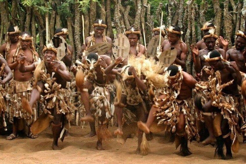 Hluhluwe Imfolozi Game Reserve & Phezulu Culture 2 Day Combo Tour from Durban