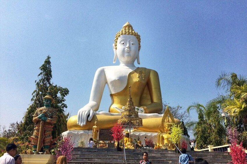 Half Day Phra That Doi Kham Temple and Royal Park Rajapruek (Private Tour)