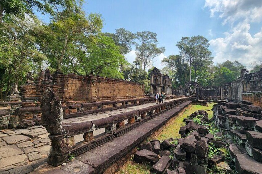 Grand Circuit Tour & Banteay Srei