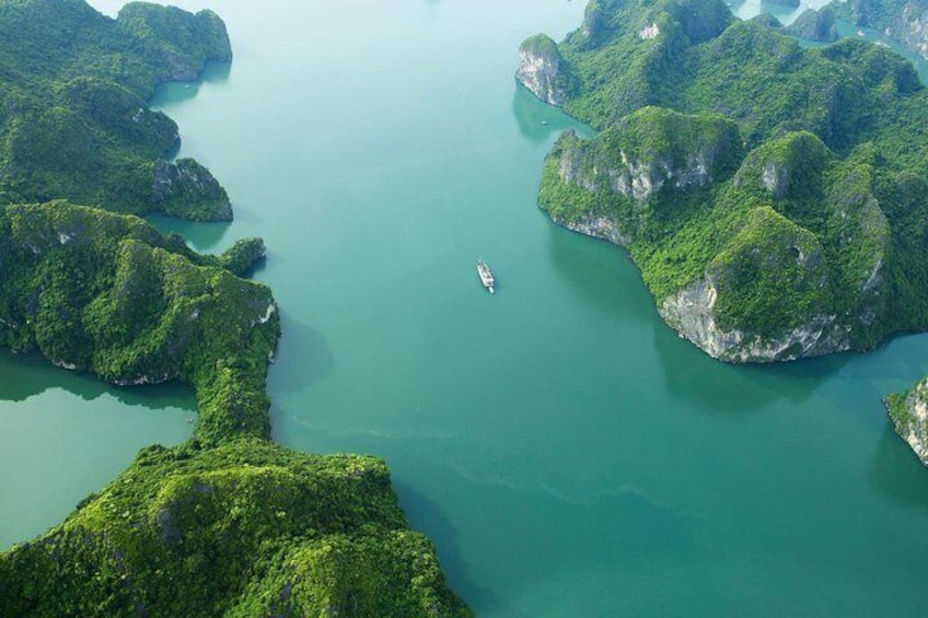 Halong Bay Sightseeing With Seaplane