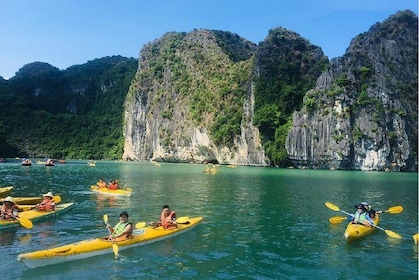 Halong Bay Day Trip 6-Hour Cruise Tour [Round-Trip Highway] With Lunch, Sea...