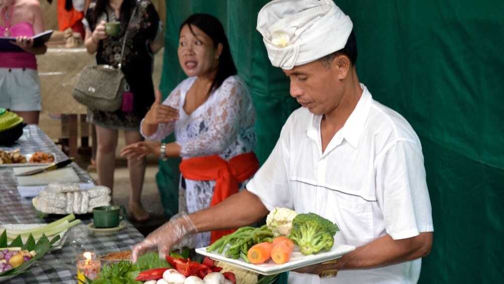 Balinese cooking instructors in Bali