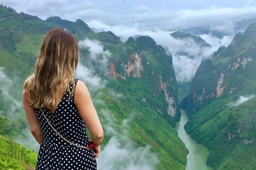From Ha Giang: 2 Day 1 Night Loop Tour by car or motorbike