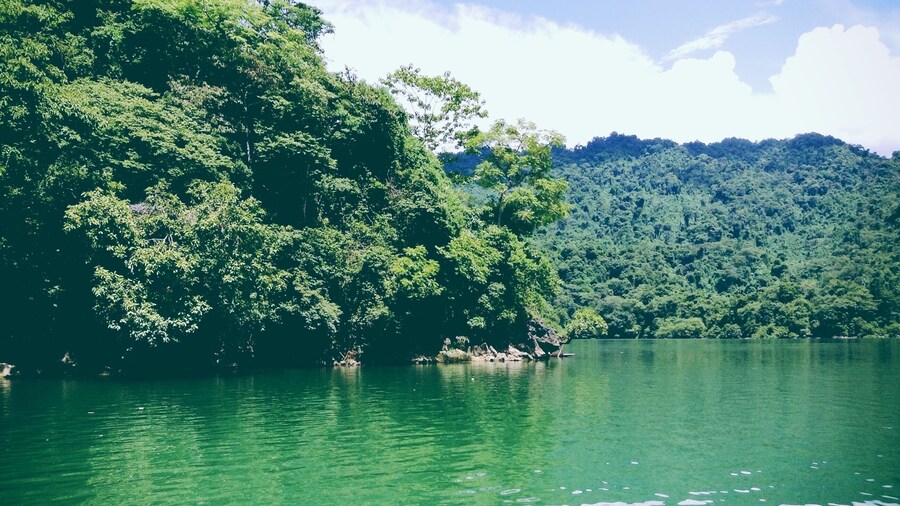 8-DAYS HANOI - BA BE LAKE - NINH BINH - HALONG