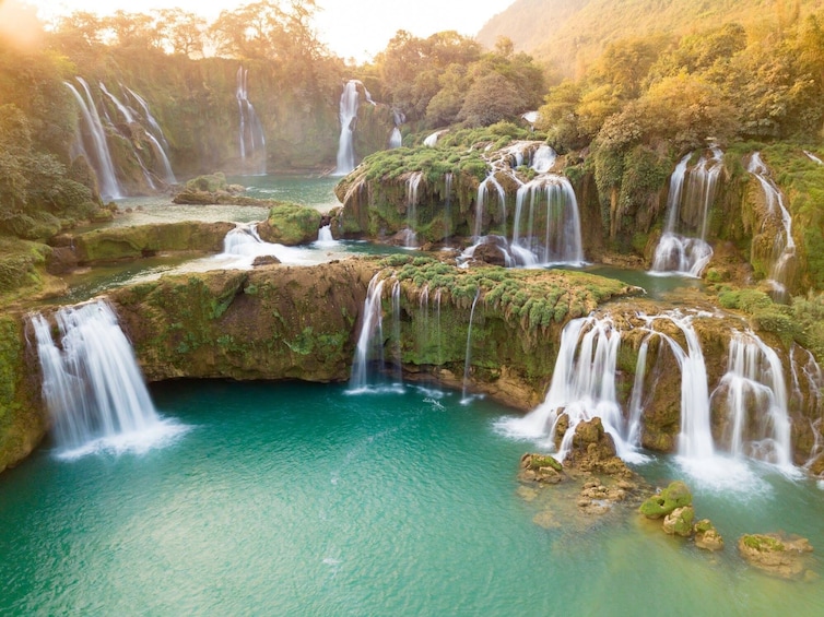 8-DAYS HANOI - BAN GIOC WATERFALL - BA BE LAKE - HALONG