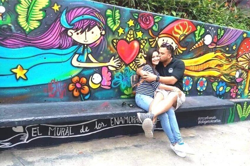 City tour in Medellin + Commune 13 + Metro and Metrocable