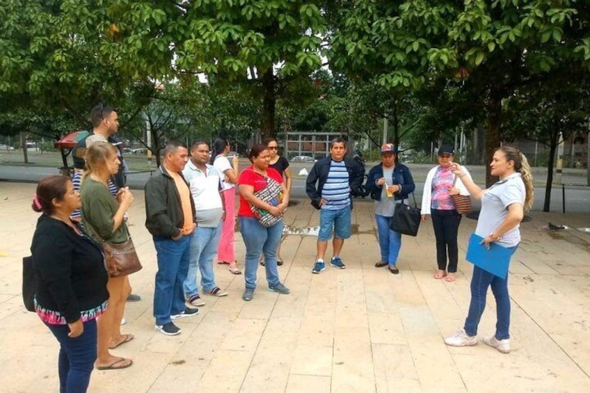 City tour in Medellin + Commune 13 + Metro and Metrocable
