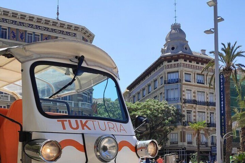 Discover Valencia Cathedral with Tuk Turia