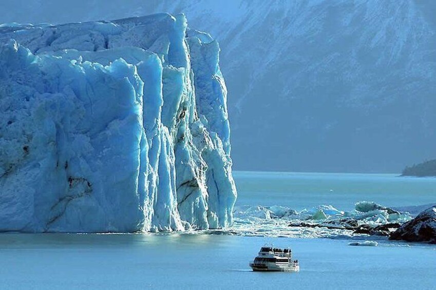 Navigation South front Moreno Glacier