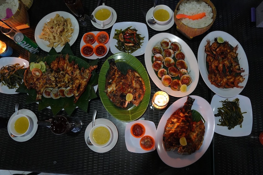 Uluwatu Sunset Kecak Dance & Jimbaran Seafood Dinner
