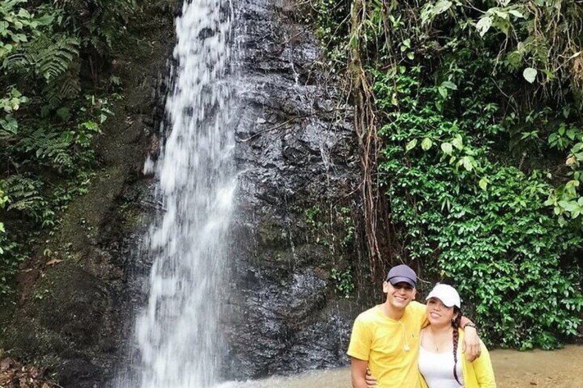 Horseback riding to the viewpoints and the Sestillal waterfall in Salento