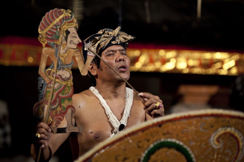 Ubud Evening Tour with Legong Ramayana Show