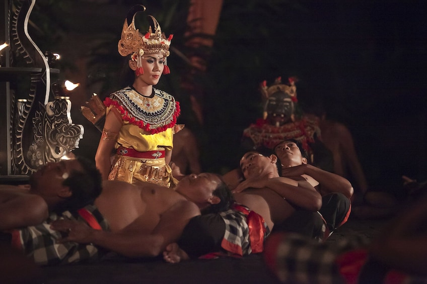 Ubud Evening Tour with Legong Ramayana Show