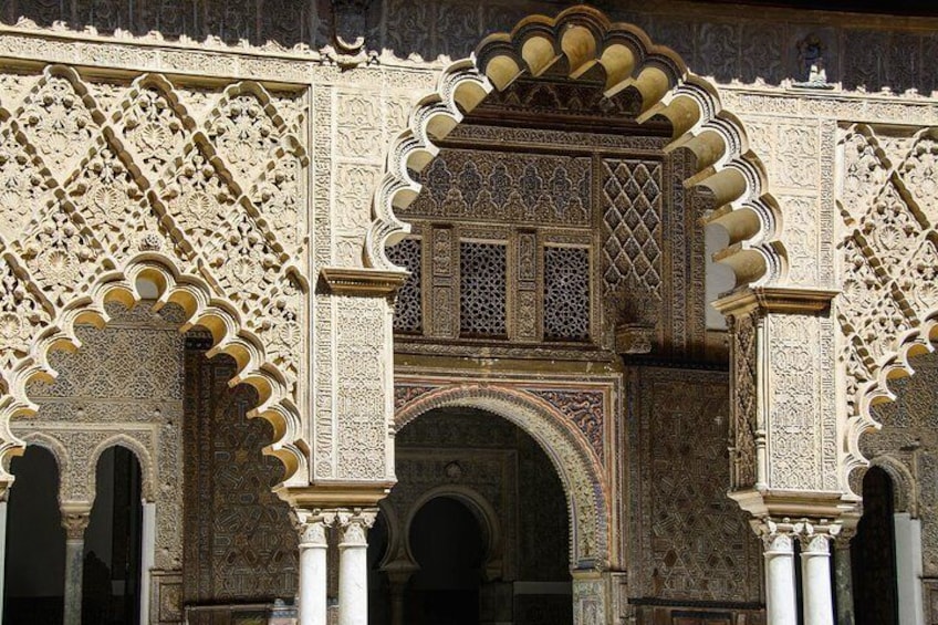 Alcazar. Courtyard of the Maidens