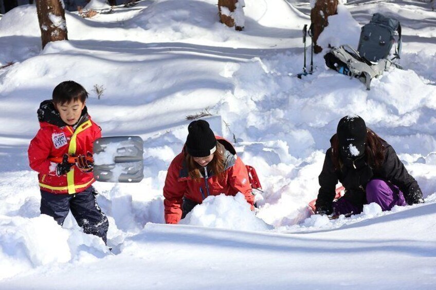 [5 minutes from Minakami Inter] Snow walking half-day tour enjoyed by the family