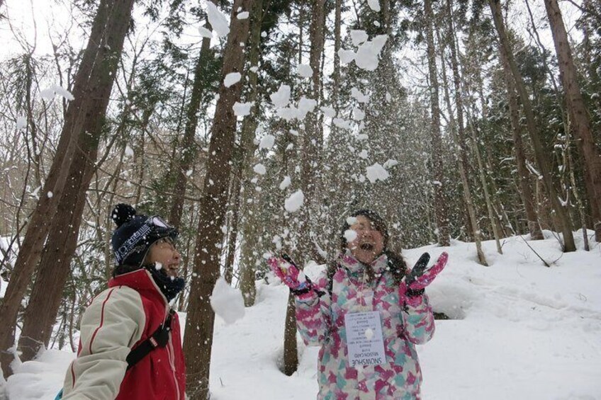 [5 minutes from Minakami Inter] Snow walking half-day tour enjoyed by the family