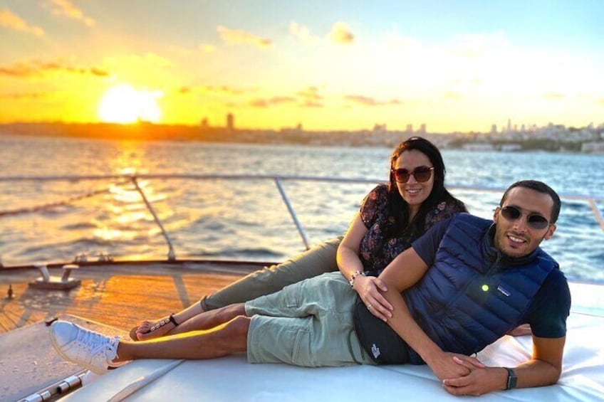 Sunset Cruise on Luxury Yacht Istanbul
