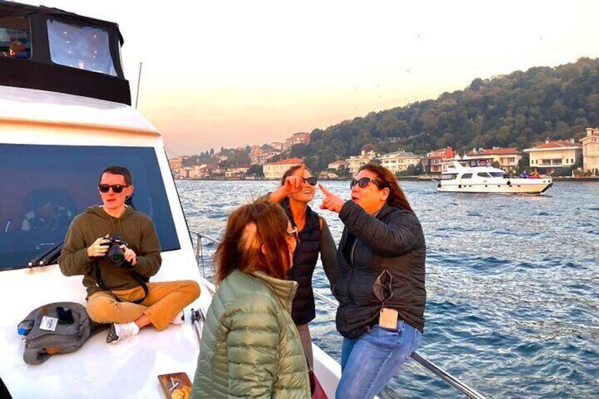 Sunset Cruise on Luxury Yacht Istanbul