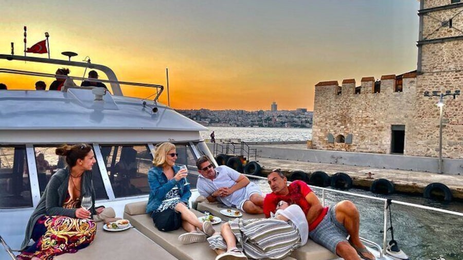 Sunset Cruise on Luxury Yacht Istanbul