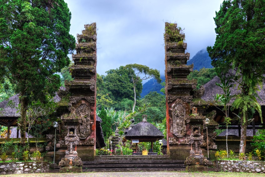 Waka Land Day Trip in Bali Outback