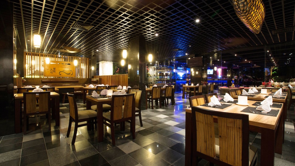 Tampilkan item 4 dari 6. Dining room inside Yanies restaurant in Bali