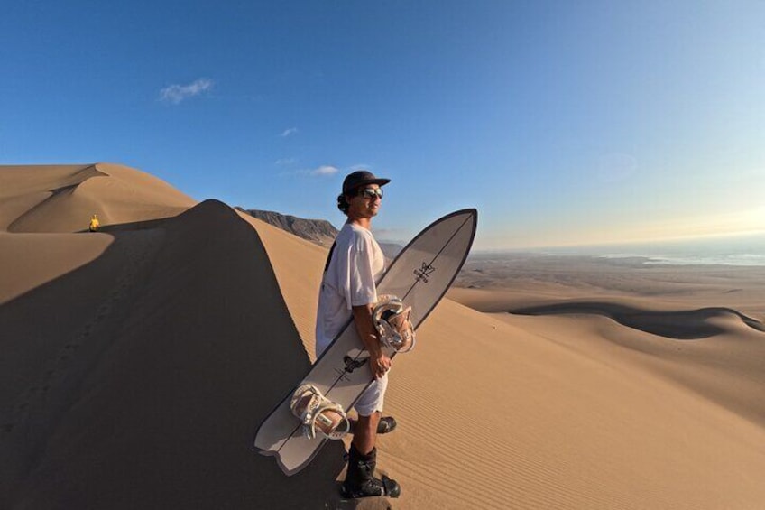 Sandboard activity in Iquique with transfer