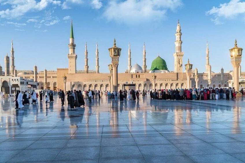 Half Day Private Tour to Madinah Holy Places/Ziyarat