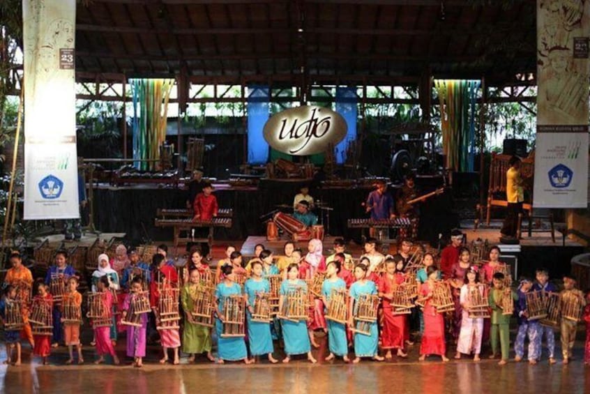 Saung Udjo Angklung Bandung 