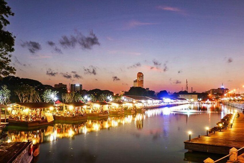 Pettah Floating Market