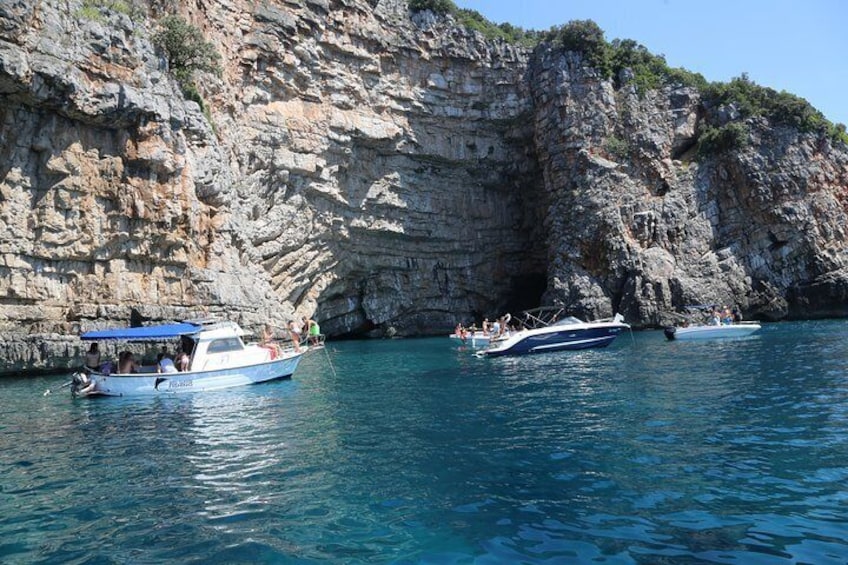 Blue Cave traffic