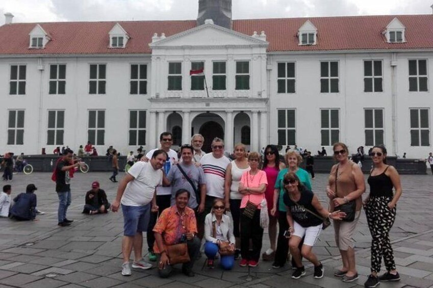 Jakarta City Tour Group Package 50 Pax