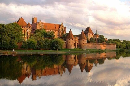 6 Hours Teutonic Castle Tour in Malbork