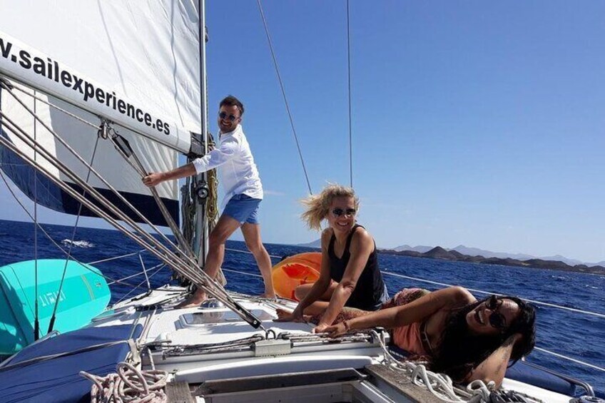 4h - Extended Private Sailing Tour around the Lobos Island