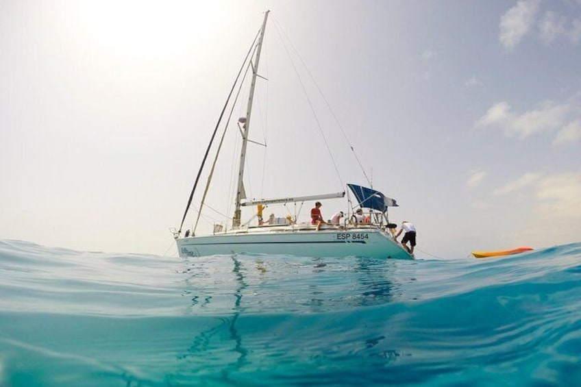 4h - Extended Private Sailing Tour around the Lobos Island