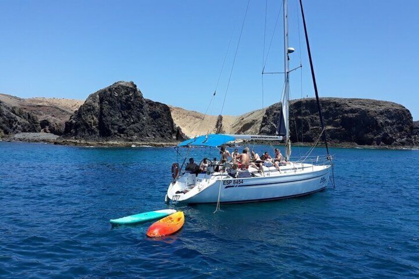 4h - Extended Private Sailing Tour around the Lobos Island