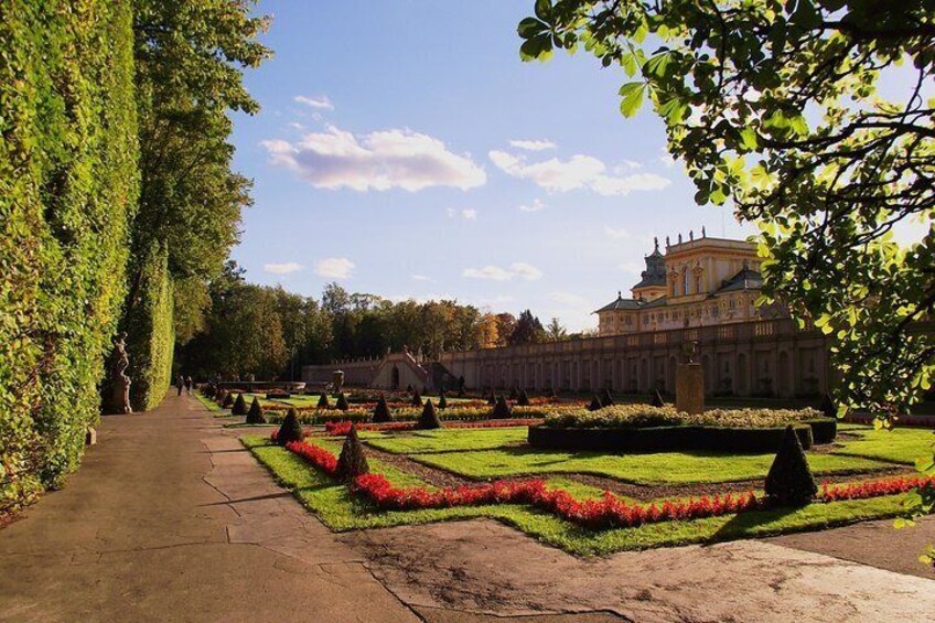 Warsaw: Skip the Line Wilanów Palace and Gardens Private Guided Tour