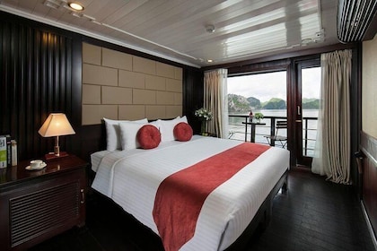 All-Inclusive: Halong Bay 3 Days - 4 STAR CRUISES: Meals, Kayak, Cave, Isla...