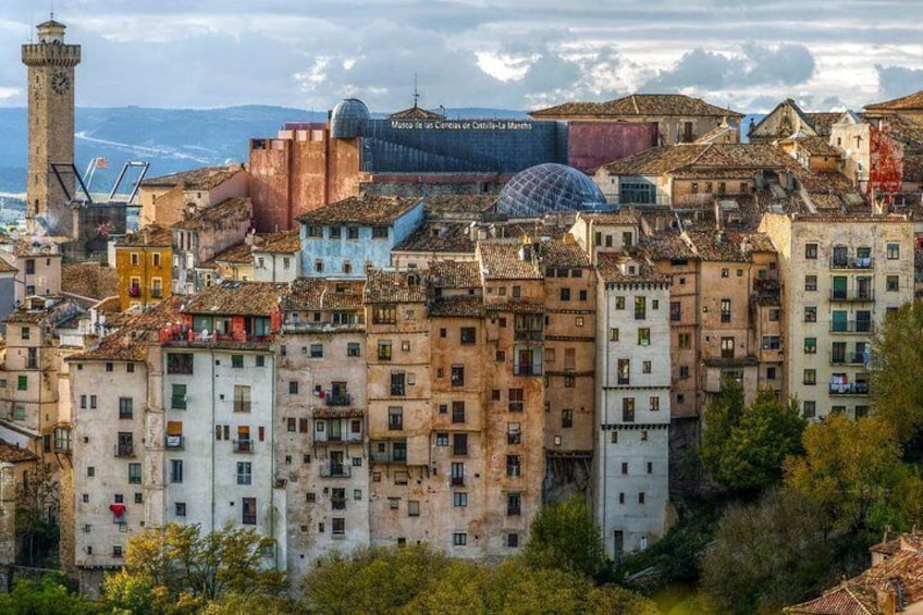Guided Tour - Medieval Basin + Monuments