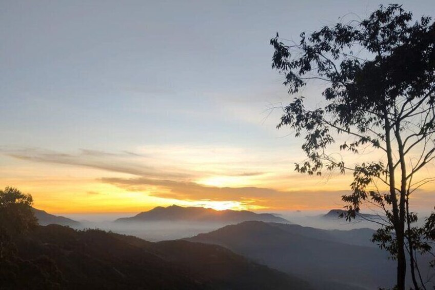 Sun-rise Trek (chokramudi)