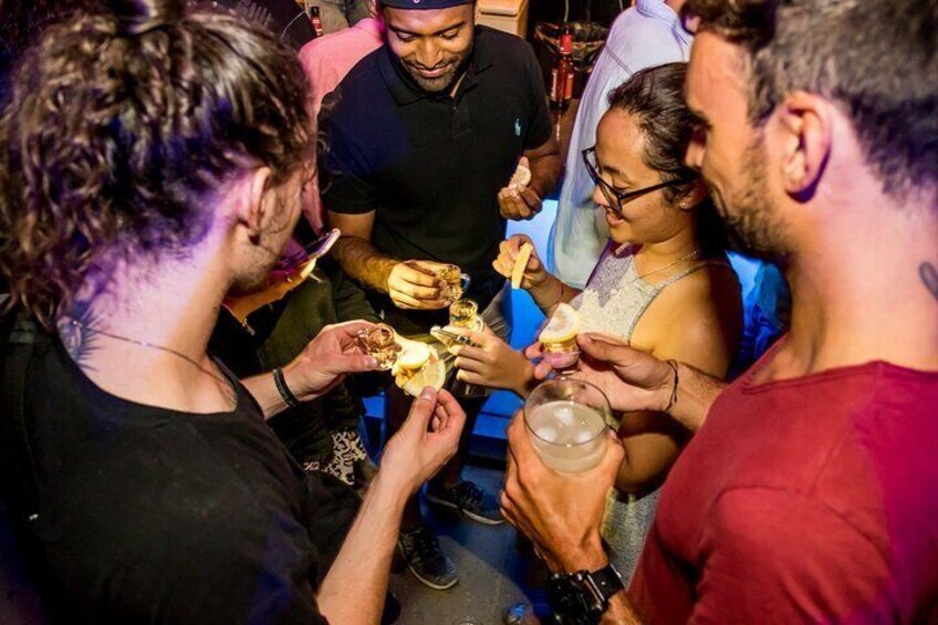 Night Bars Tour in Seville (Pub Crawl)