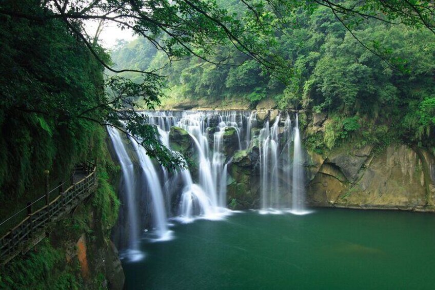 Shifen Waterfall Shifen Waterfall