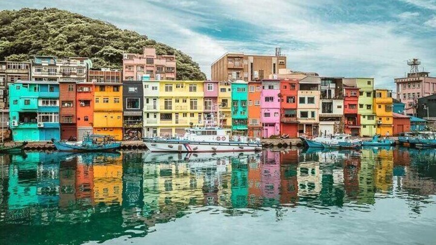 Taiwan TST: Private Tour Yehliu, Chaojing, Shifen, Jiufen 10 hrs