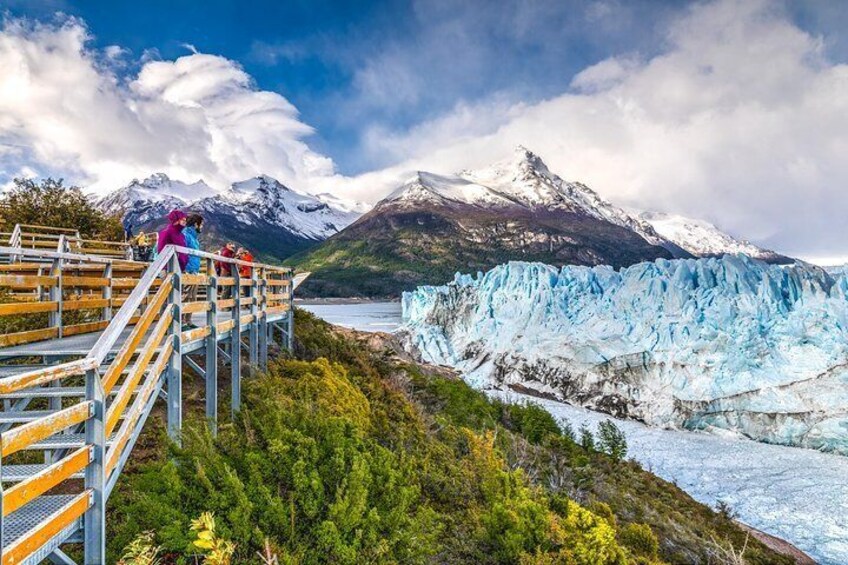 Visit to the Perito Moreno Glacier with Navigation by Patagonia Dreams