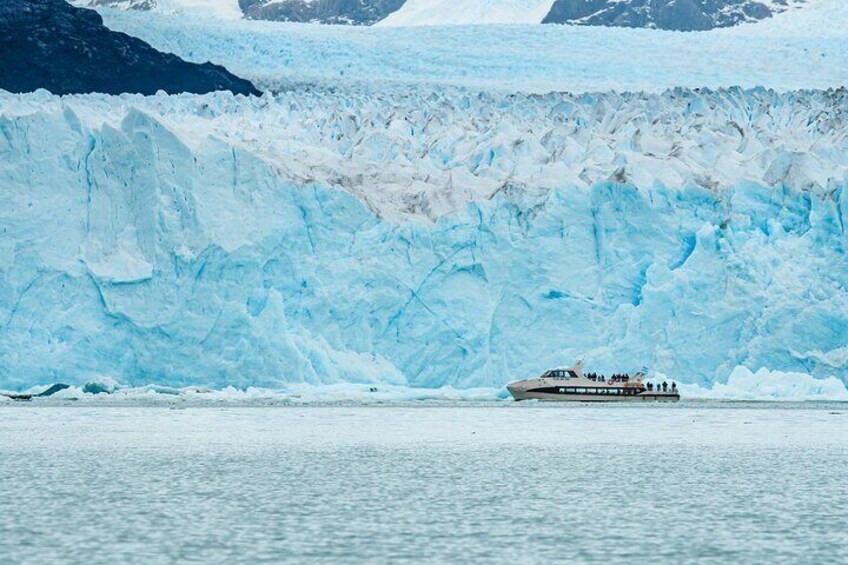 Visit to the footbridges of the Perito Moreno Glacier