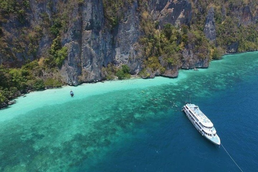 Phuket to Phi Phi By Ferry Include transfer from Hotel